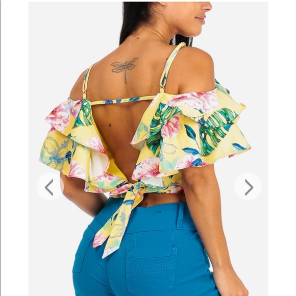 🍀 10 for $25.00 FLORAL RUFFLE CROP TOP - Picture 2 of 7